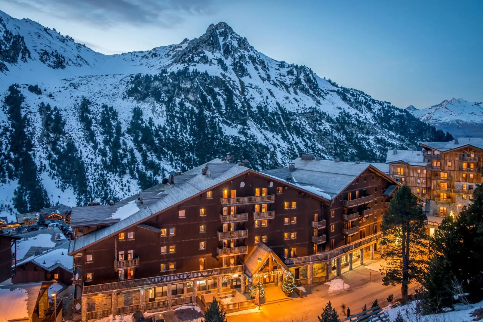 Chalet Altitude Arc 2000 3-Exterior winter