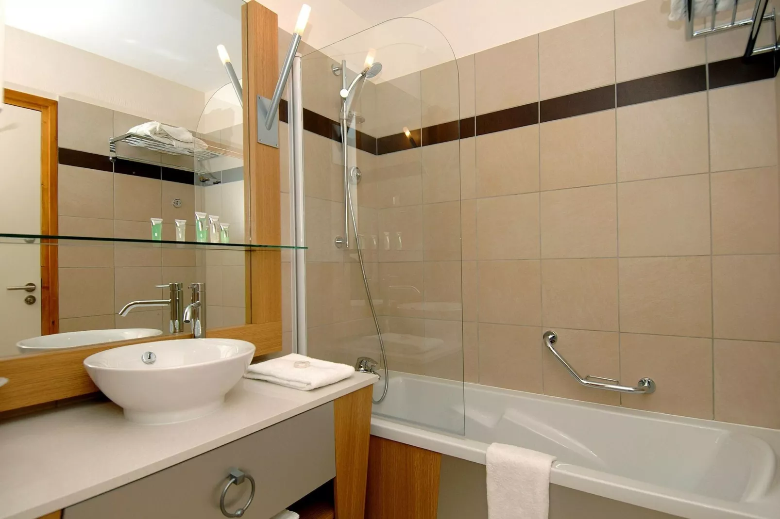 Résidence Edenarc 2-Bathroom