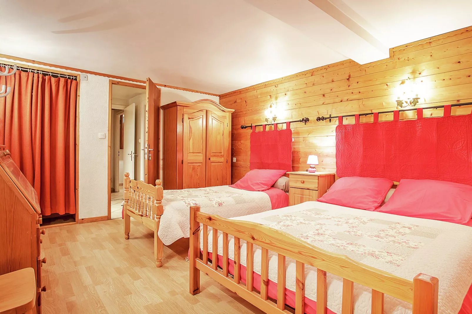 Chalet de la Chapelle-Bedroom