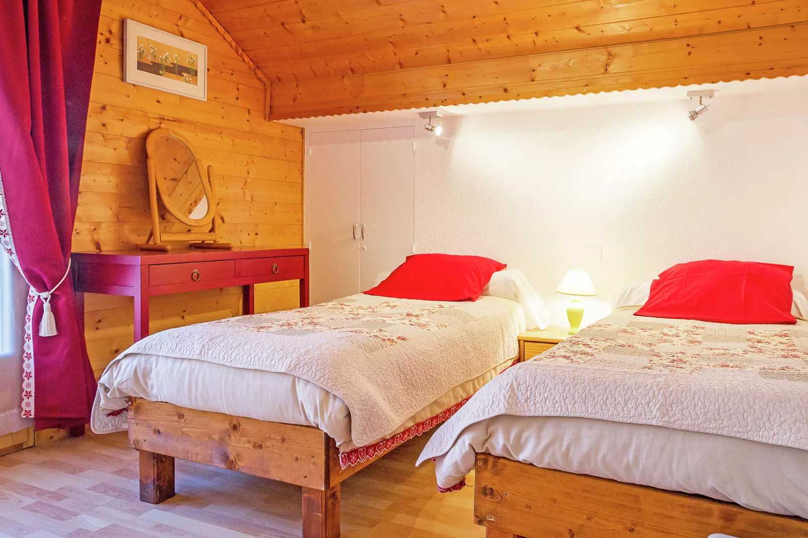 Chalet de la Chapelle-Bedroom