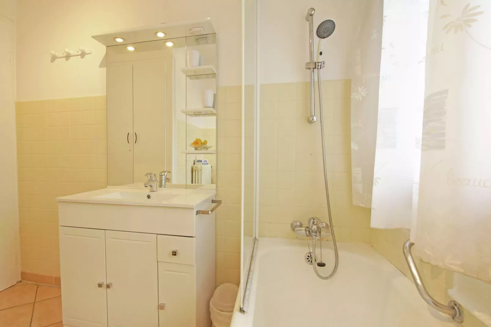 Chalet de la Chapelle-Bathroom
