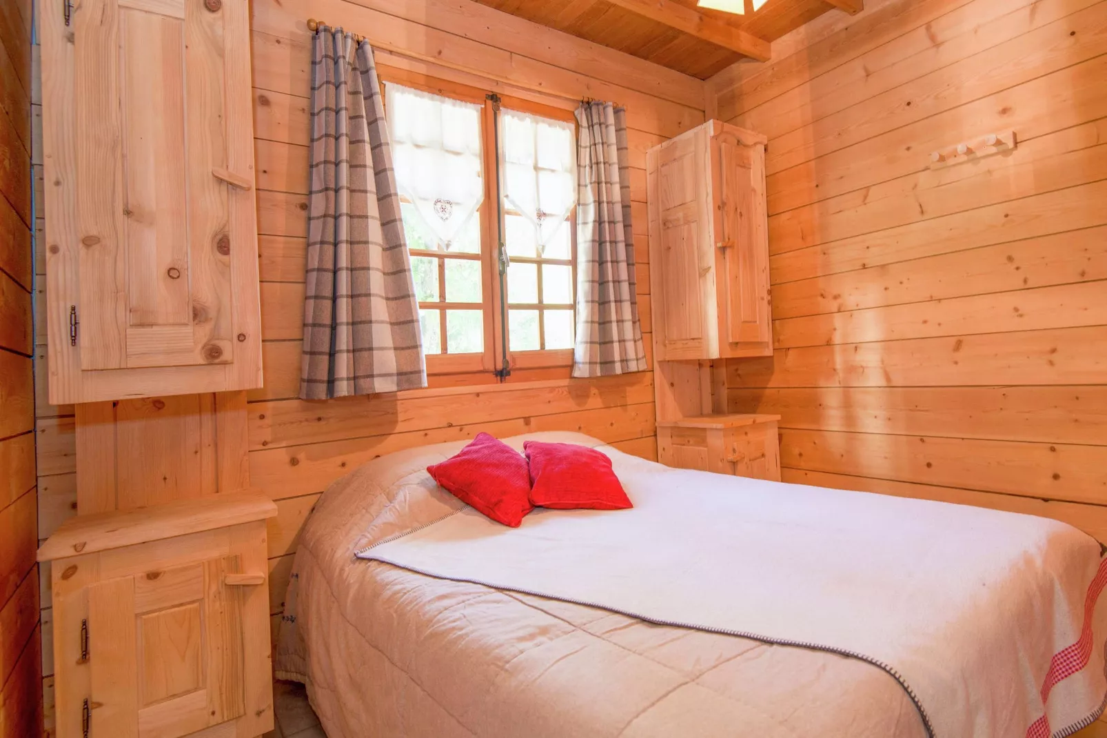 Chalet Le Nid Zut-Bedroom