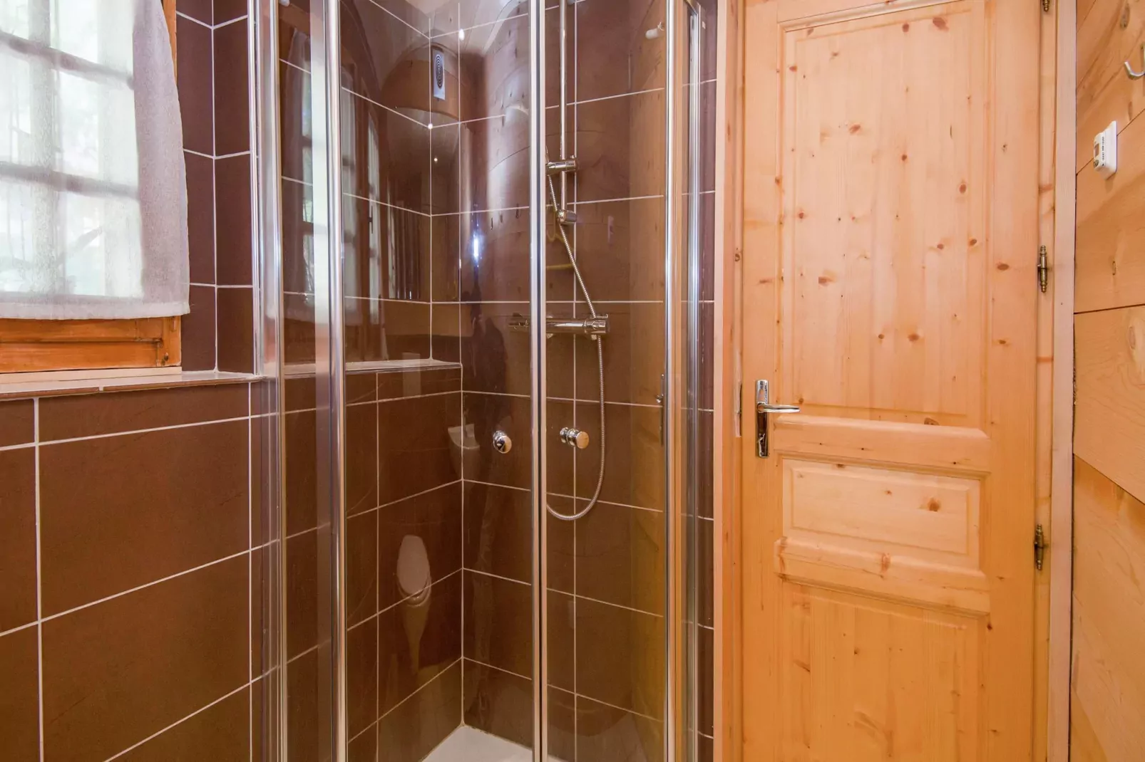 Chalet Le Nid Zut-Bathroom