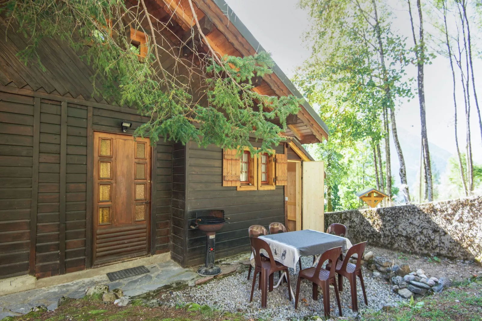 Chalet Le Nid Zut-Gardens summer