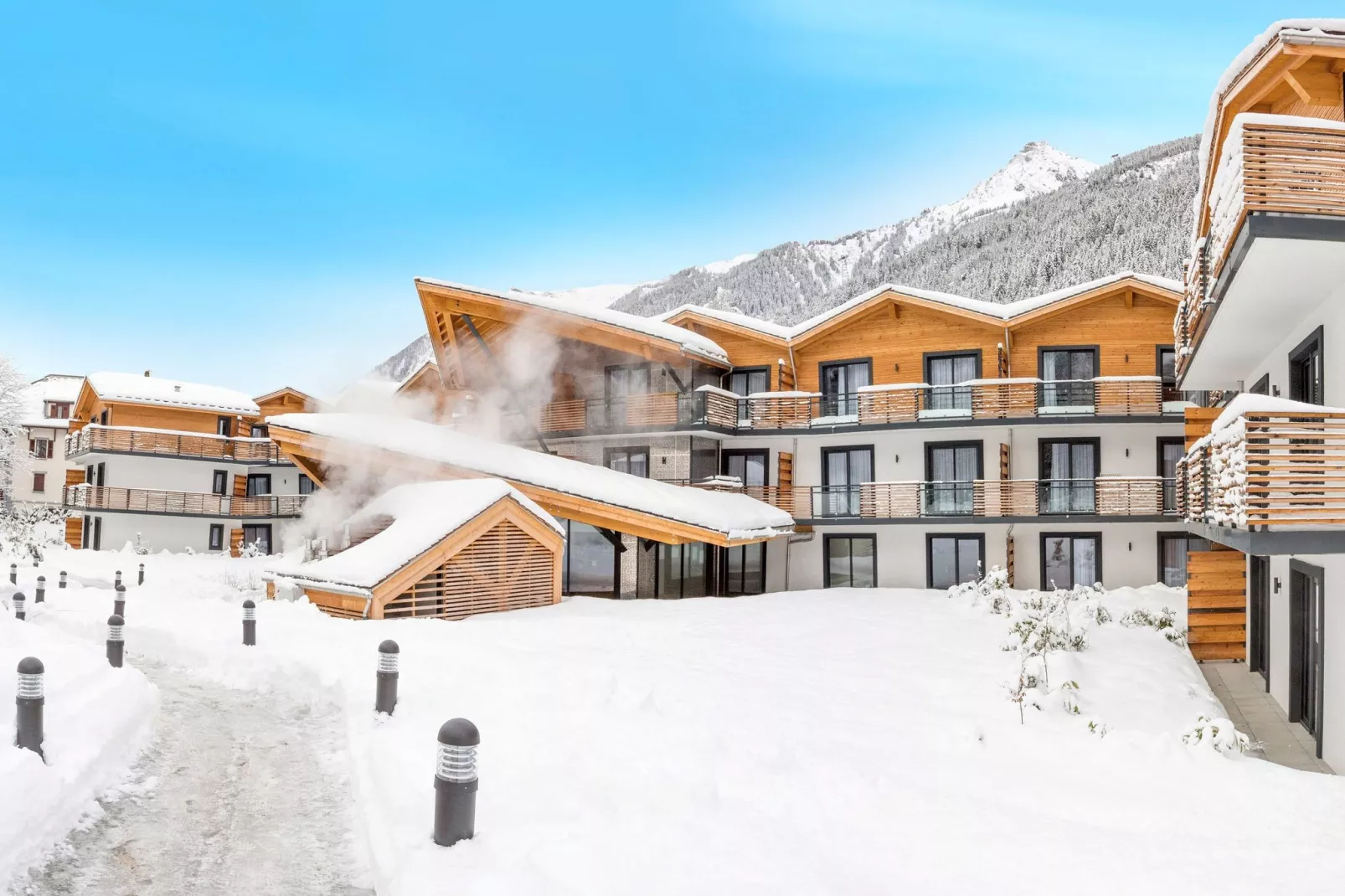 Isatis 3-Exterior winter