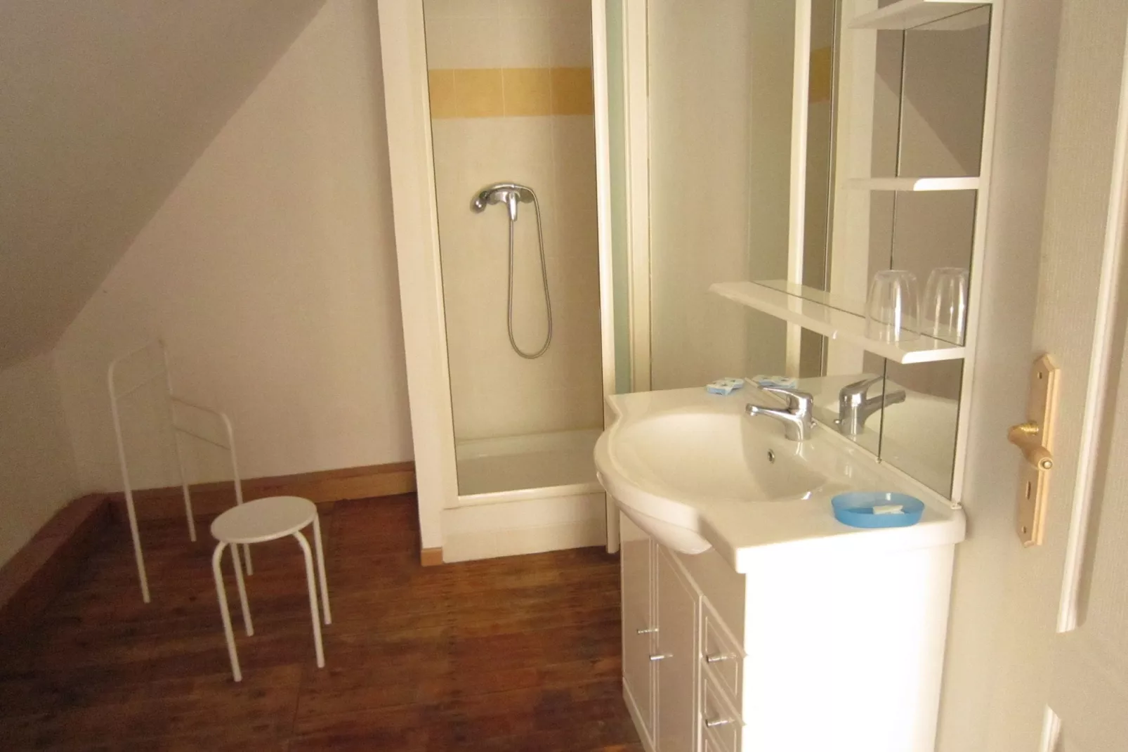Gite Saint Julien-Bathroom