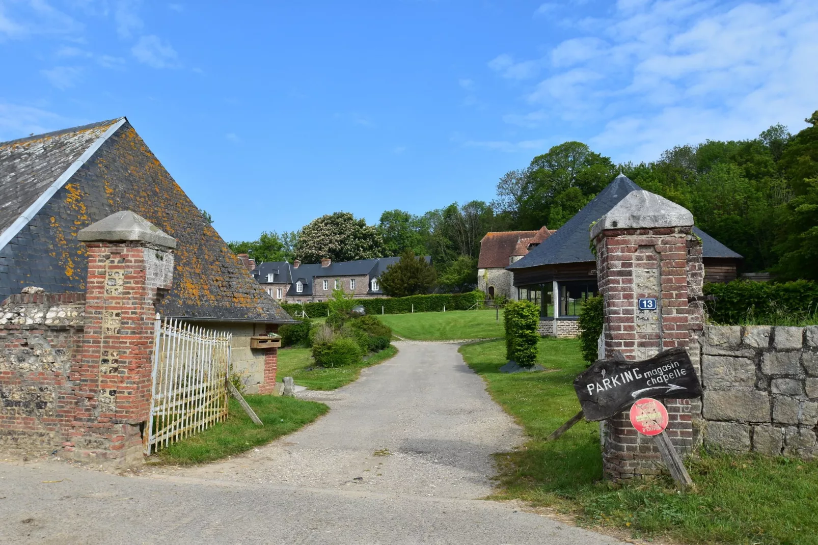 Gite Saint Julien-Areas summer 1km
