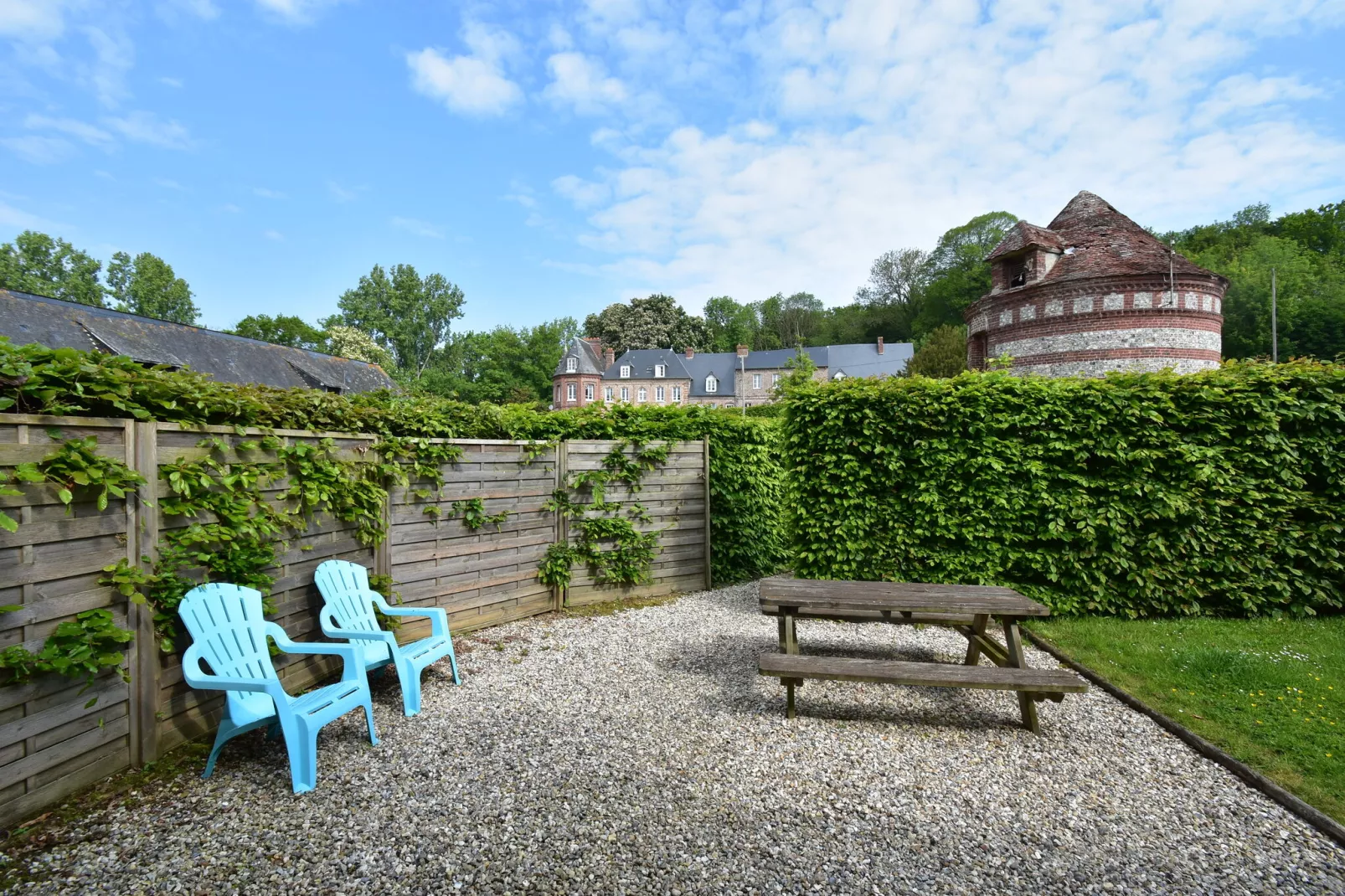 Gite Domaine Saint Julien-Terrace balcony
