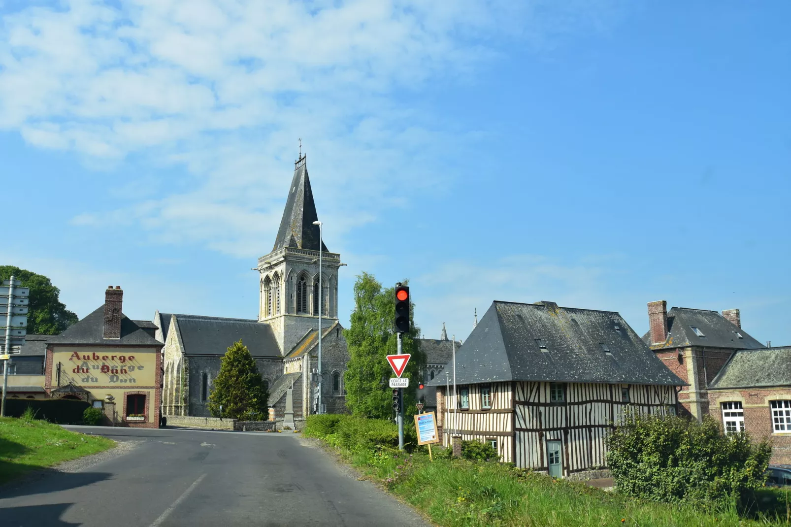 Gite Domaine Saint Julien-Areas summer 1km