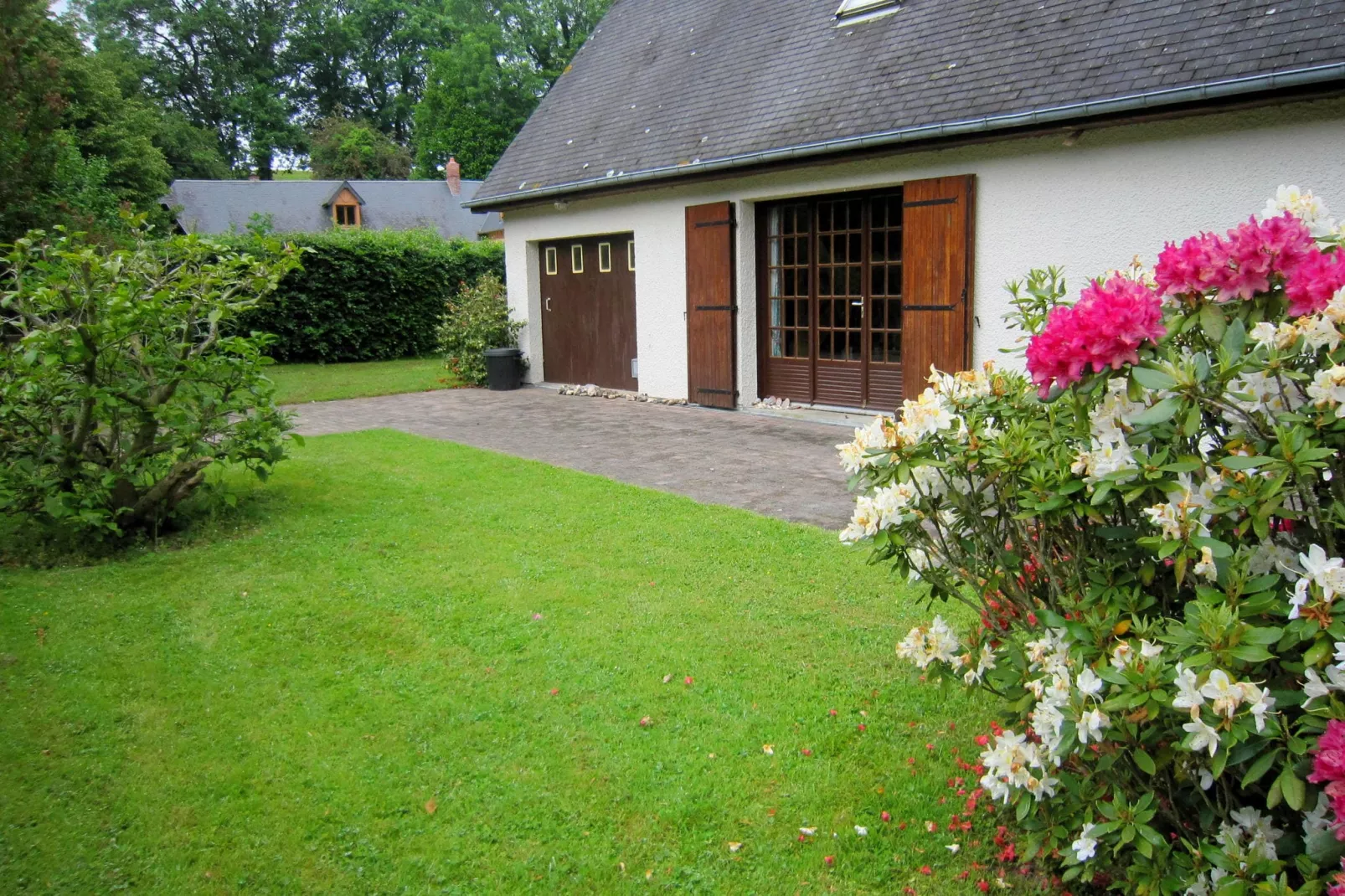 La Rivière-Gardens in summer