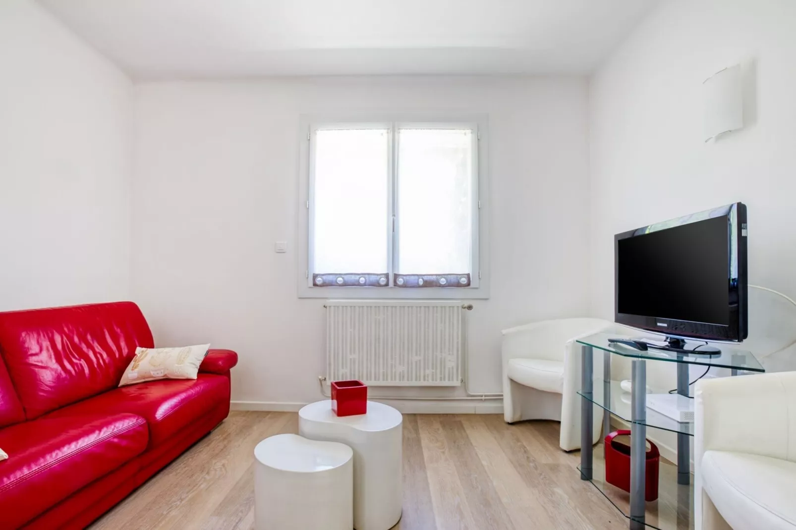 Maison de vacances - BARRY D'ISLEMADE-Salon