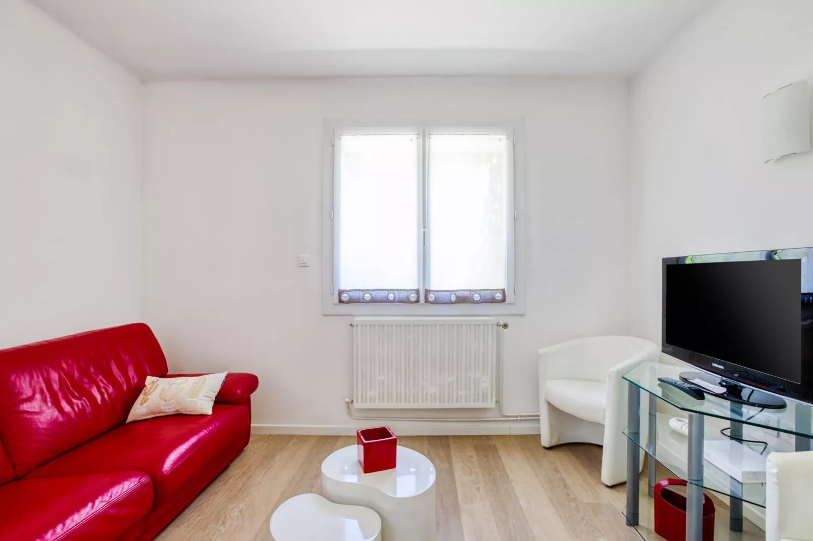 Maison de vacances - BARRY D'ISLEMADE-Salon