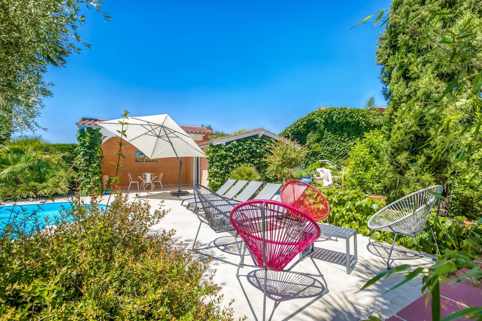 Maison de vacances - BARRY D'ISLEMADE-Jardin d'été