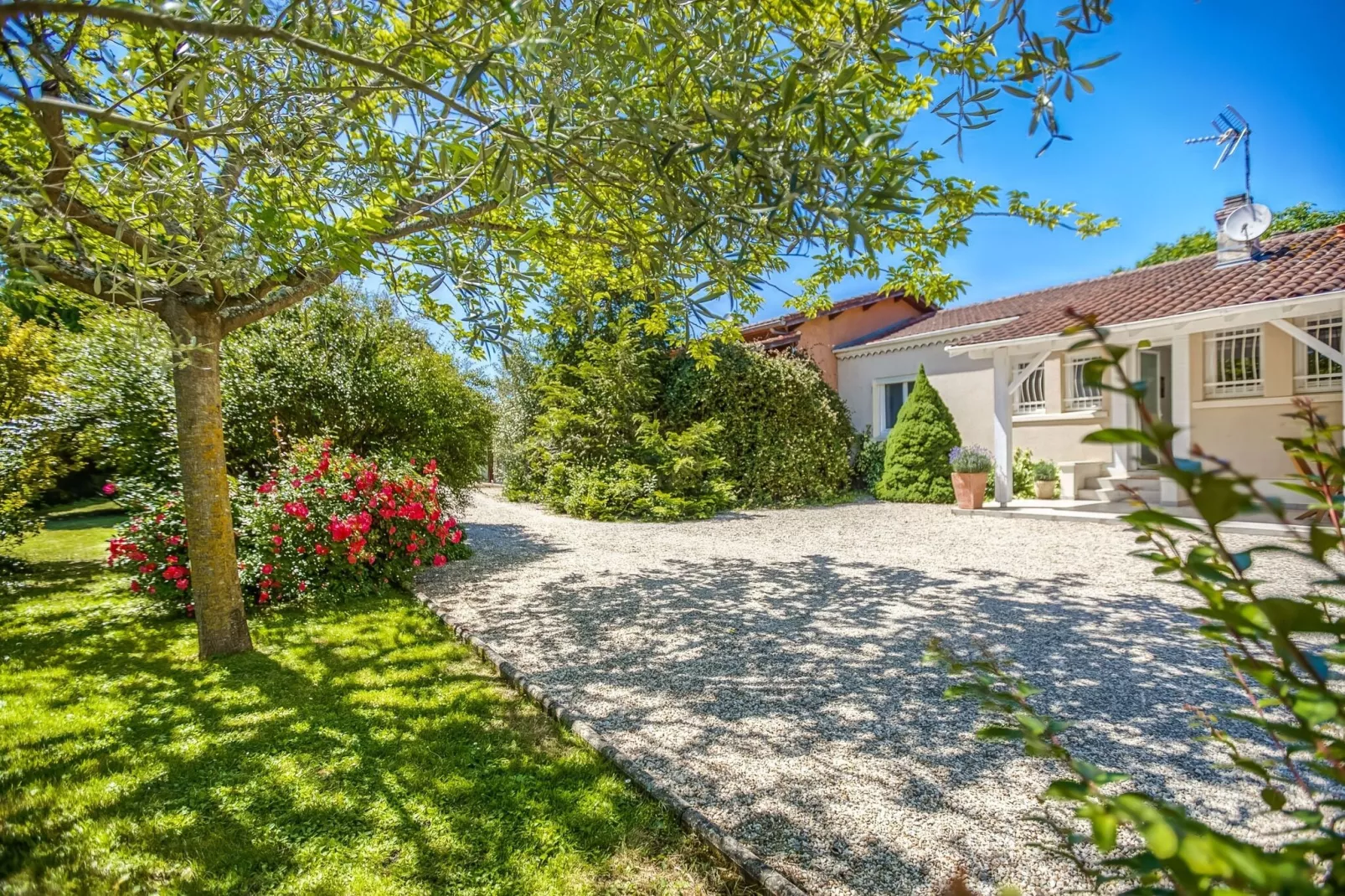 Maison de vacances - BARRY D'ISLEMADE-Jardin d'été