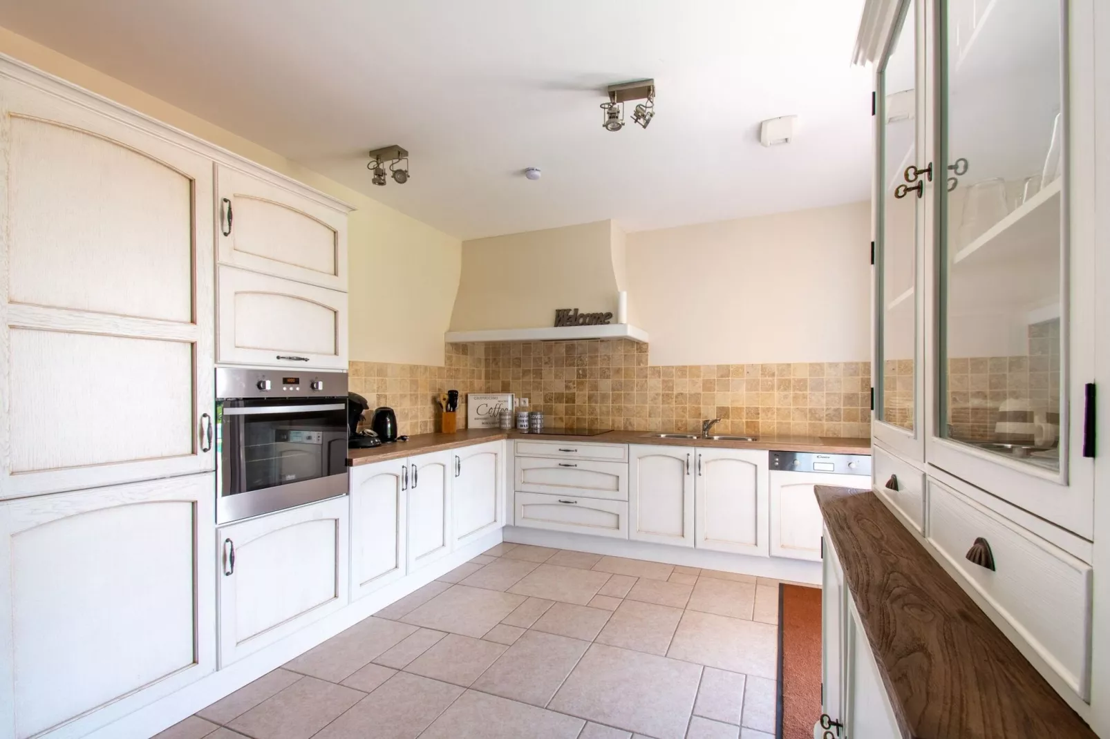 Villa Dumas 8 personen-Kitchen