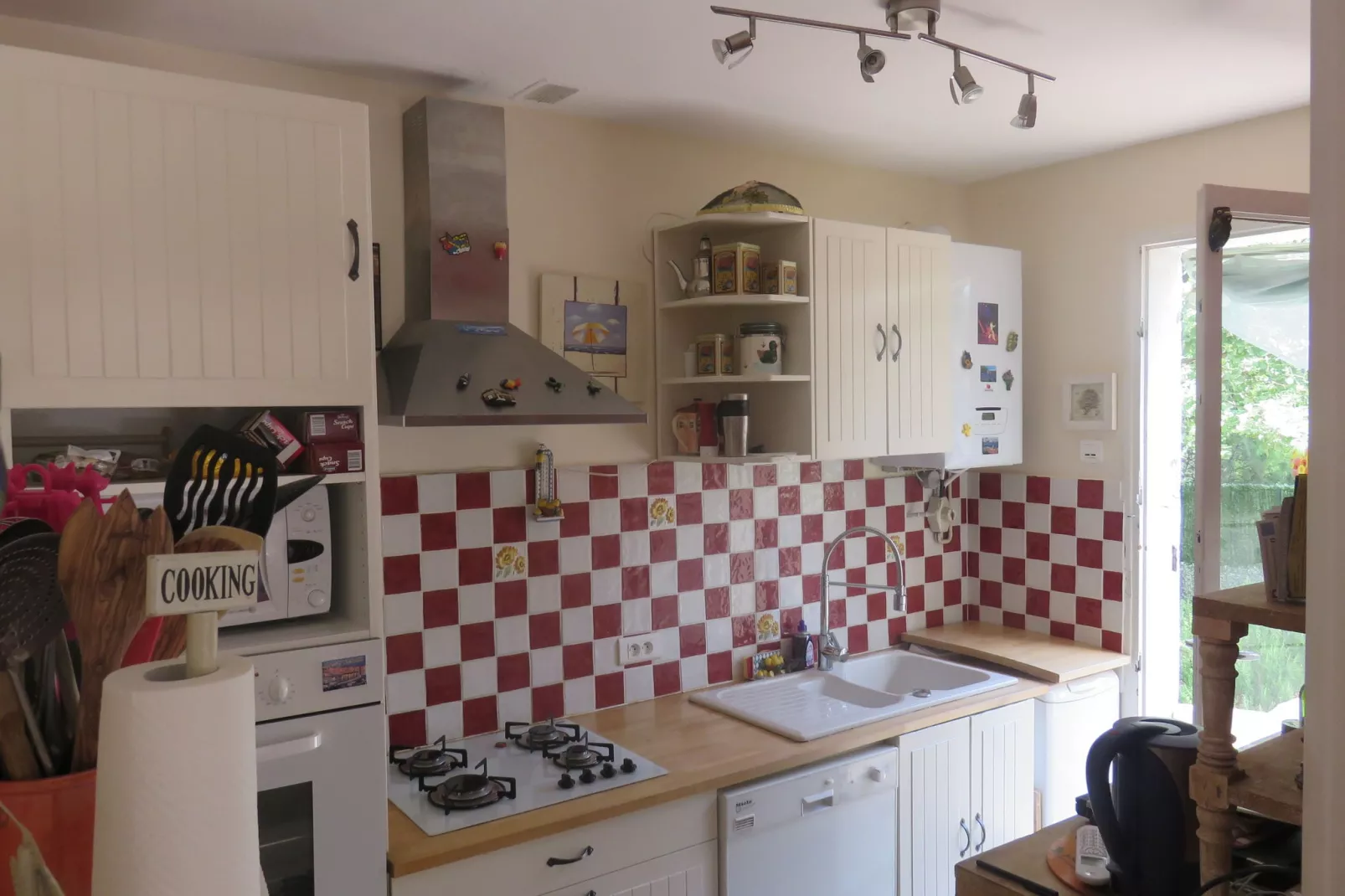 Les Lauriers-Roses-Kitchen