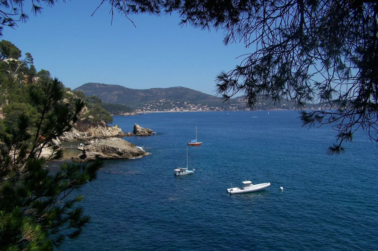 Les Cottages Varois-Areas summer 5km