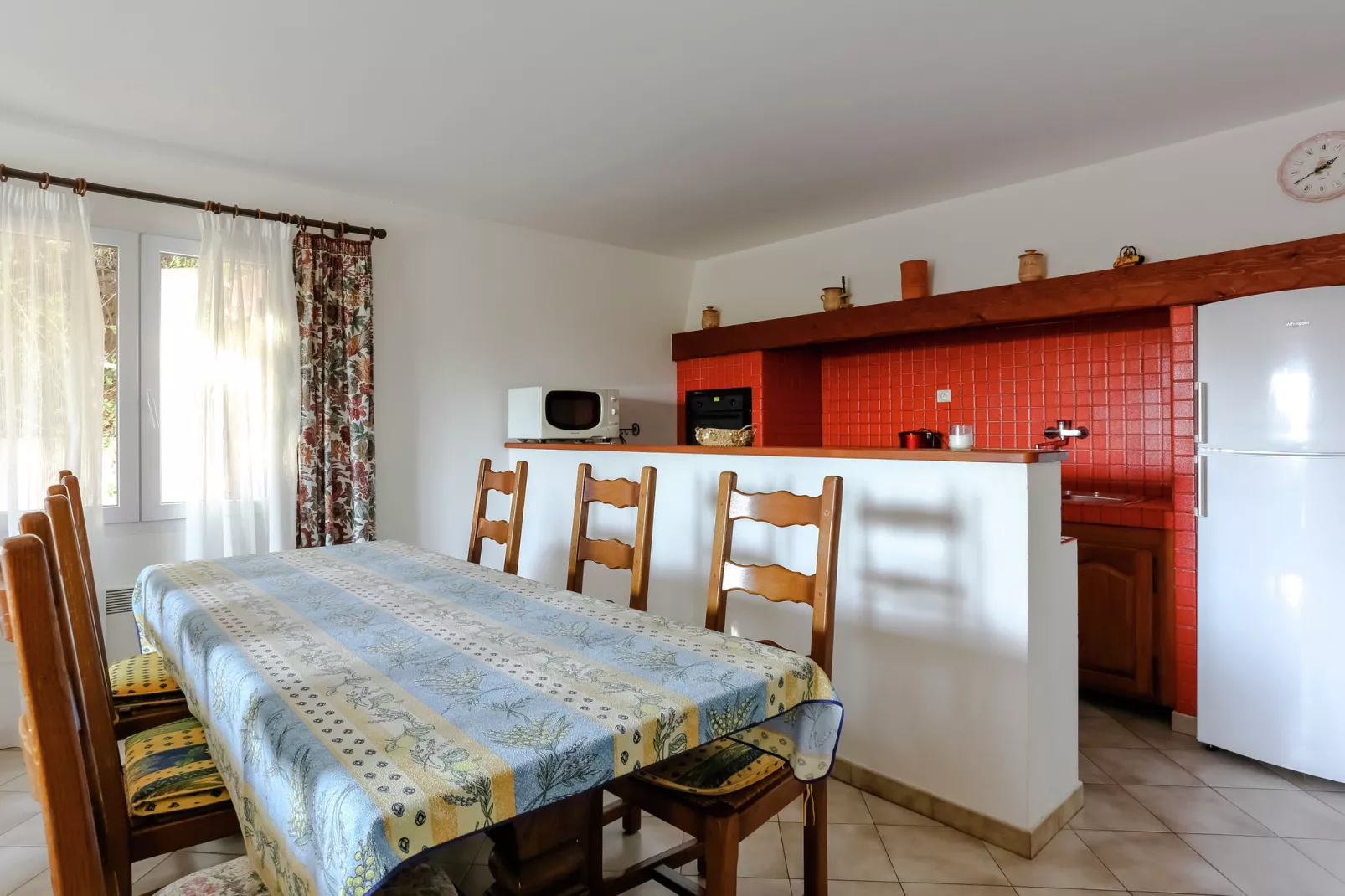 Villa l'Oranger villa 5 pieces piscine privée-Esszimmer