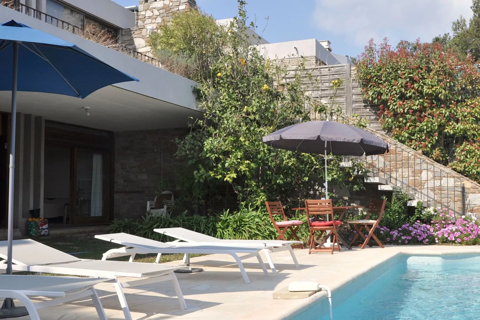 Villa avec piscine vue mer et proche plage à Bormes les Mimosas-Terrace balcony