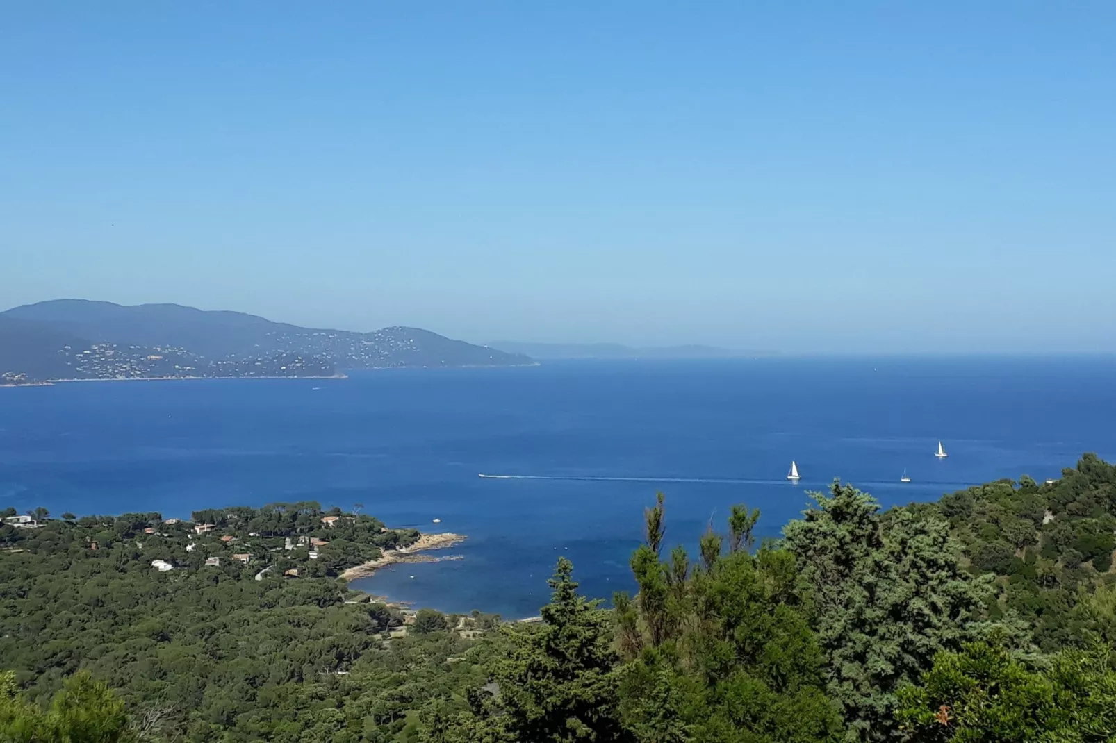 Villa avec piscine vue mer et proche plage à Bormes les Mimosas-View summer