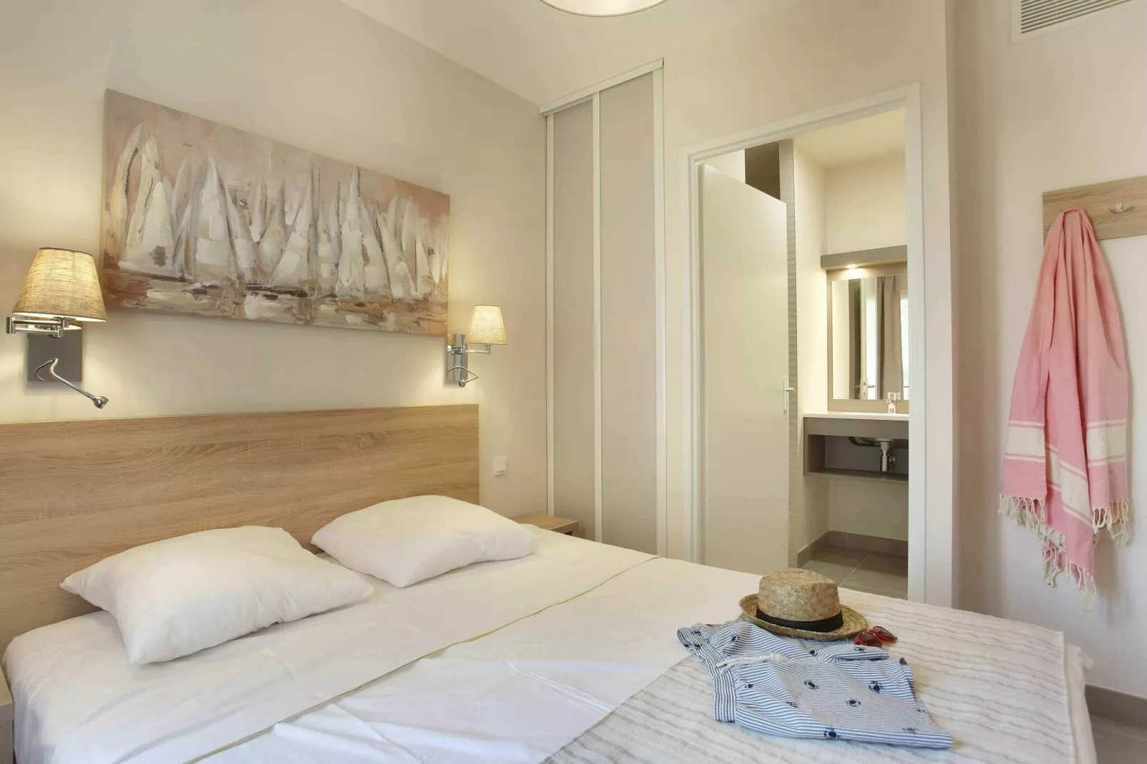 Les Canissons 2-Bedroom