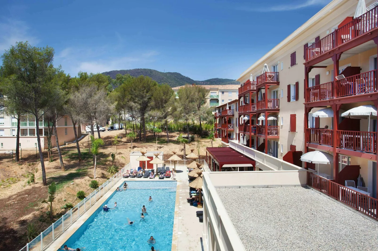 Les Canissons 2-Park facilities