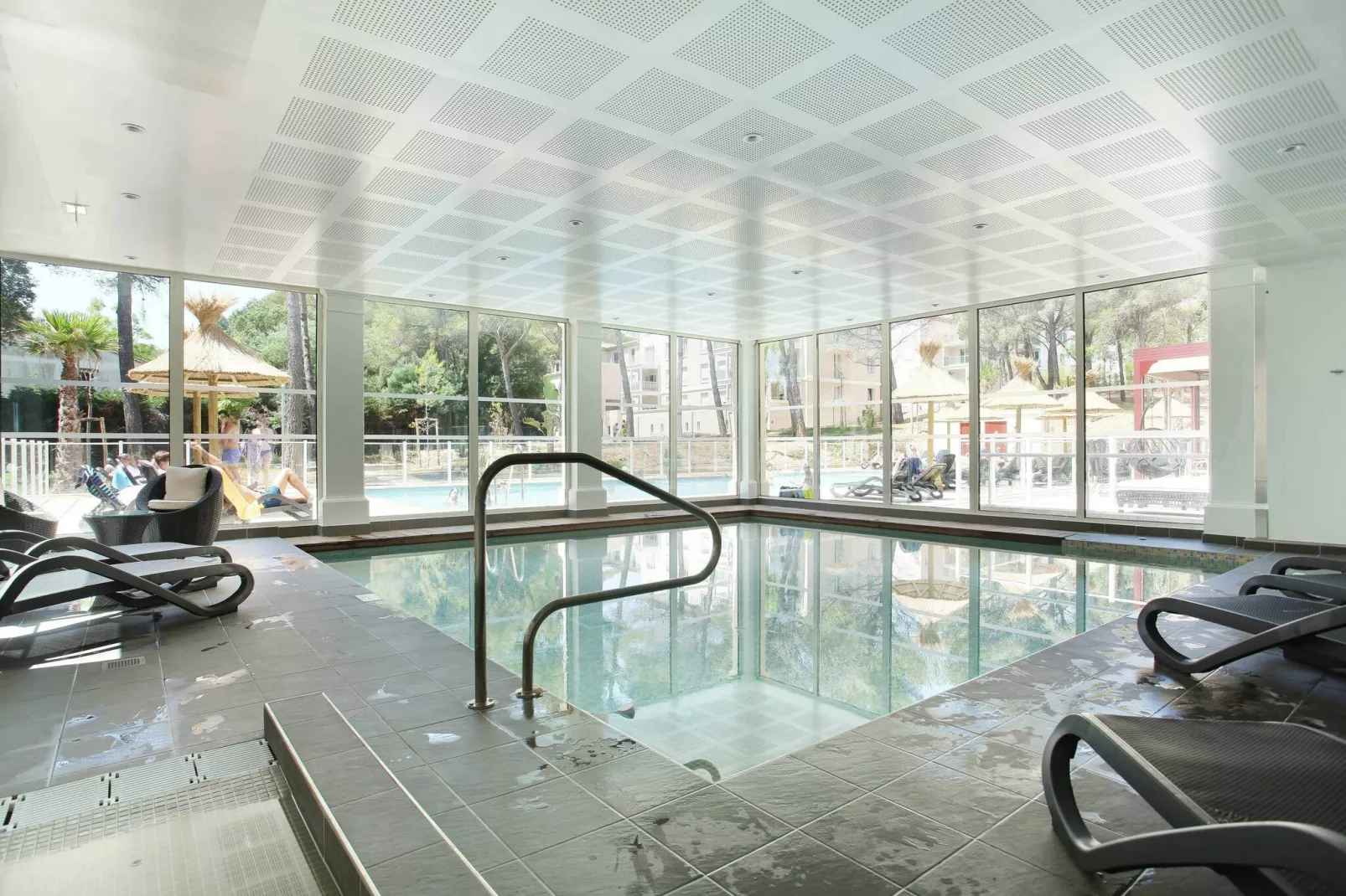 Les Canissons 2-Park facilities