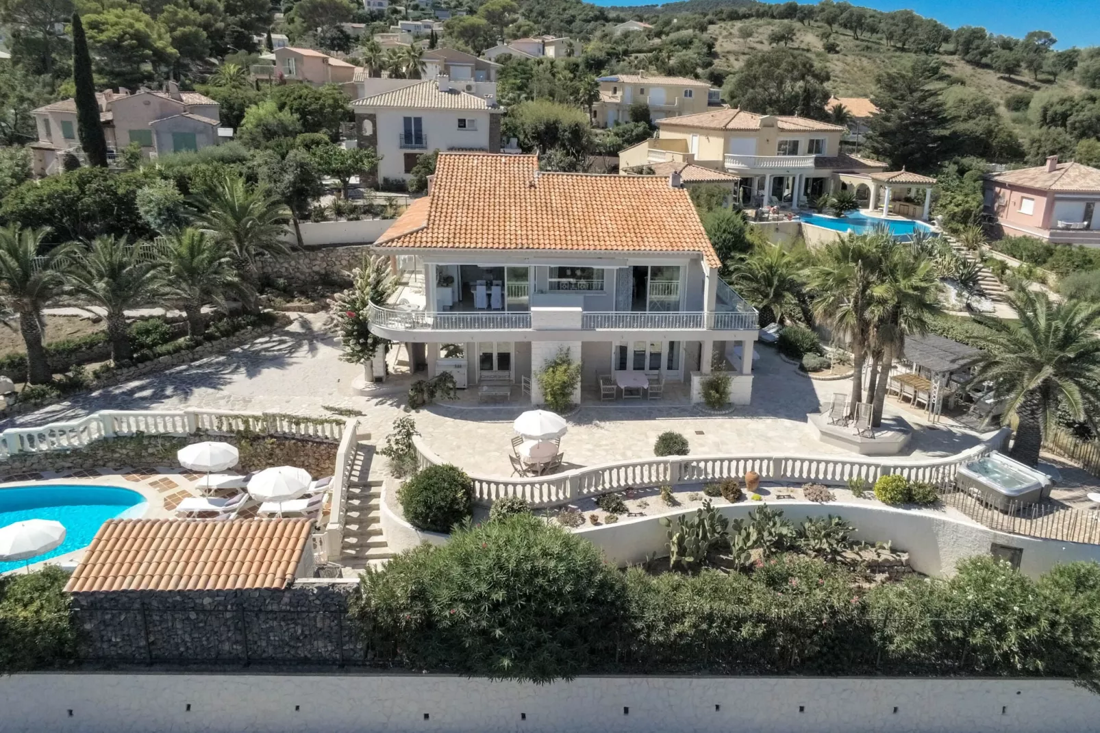 Villa Gaillarde 8 pers-Vue d'été