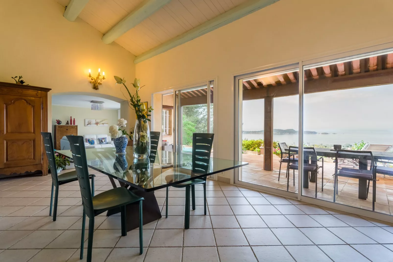 Villa Hyeres-Dining room