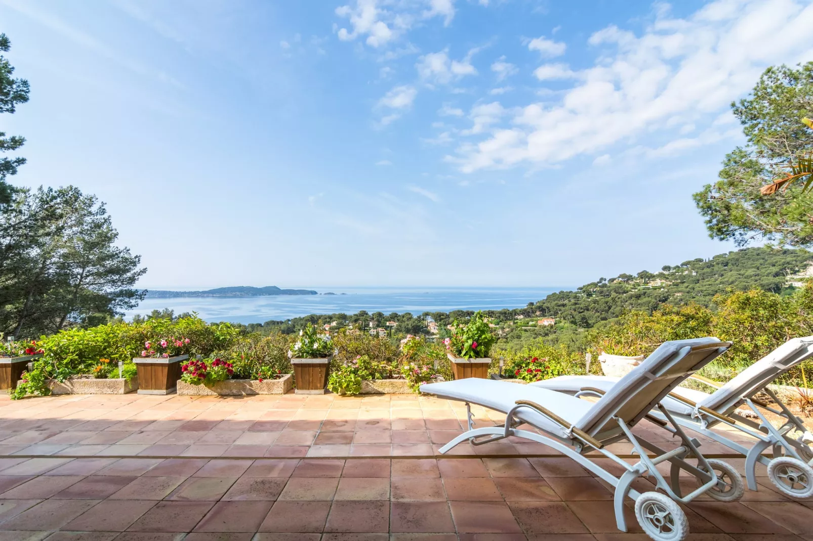 Villa Hyeres-Terrace balcony