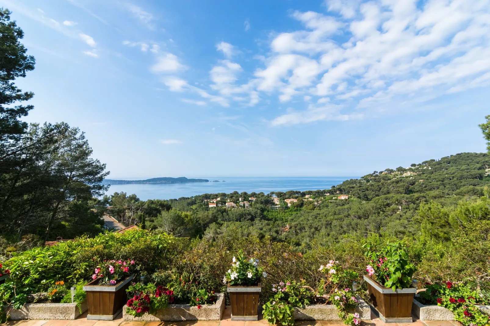 Villa Hyeres-View summer