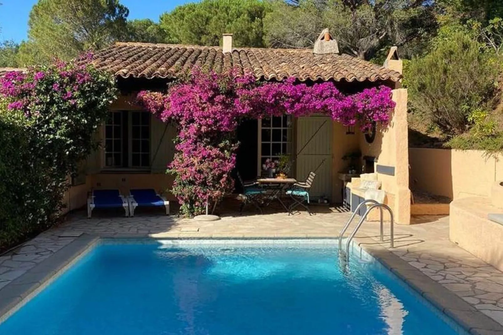 Antje la Sauvageonne-Pool
