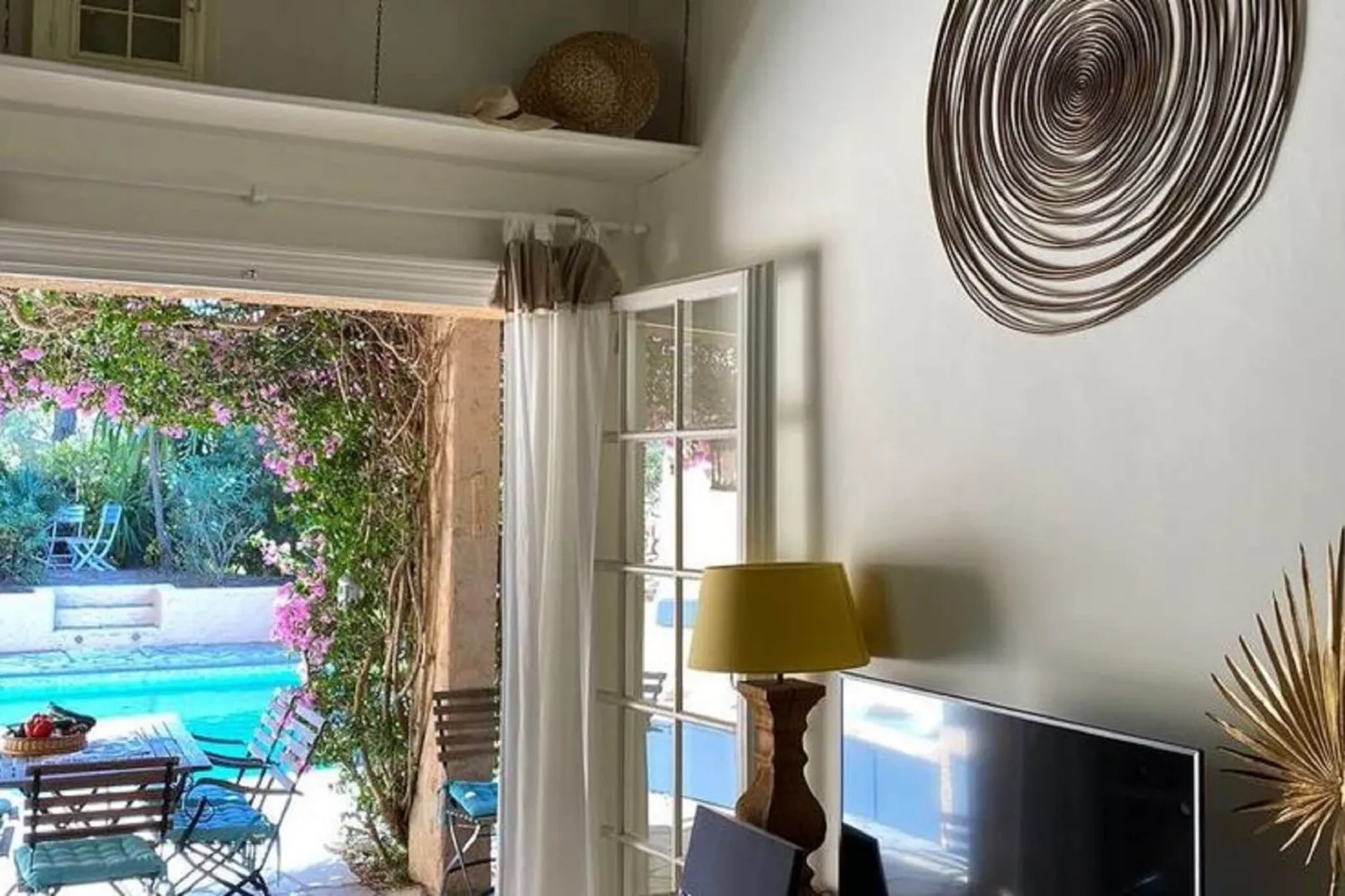 Antje la Sauvageonne-Living room