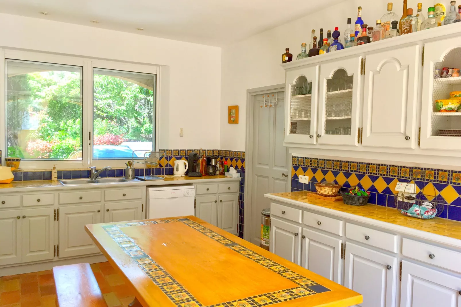 Croix Valmer Heights-Kitchen