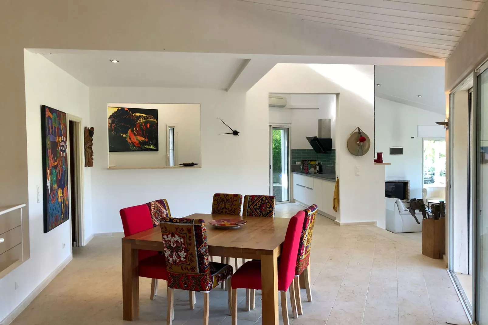 Valmer-Dining room