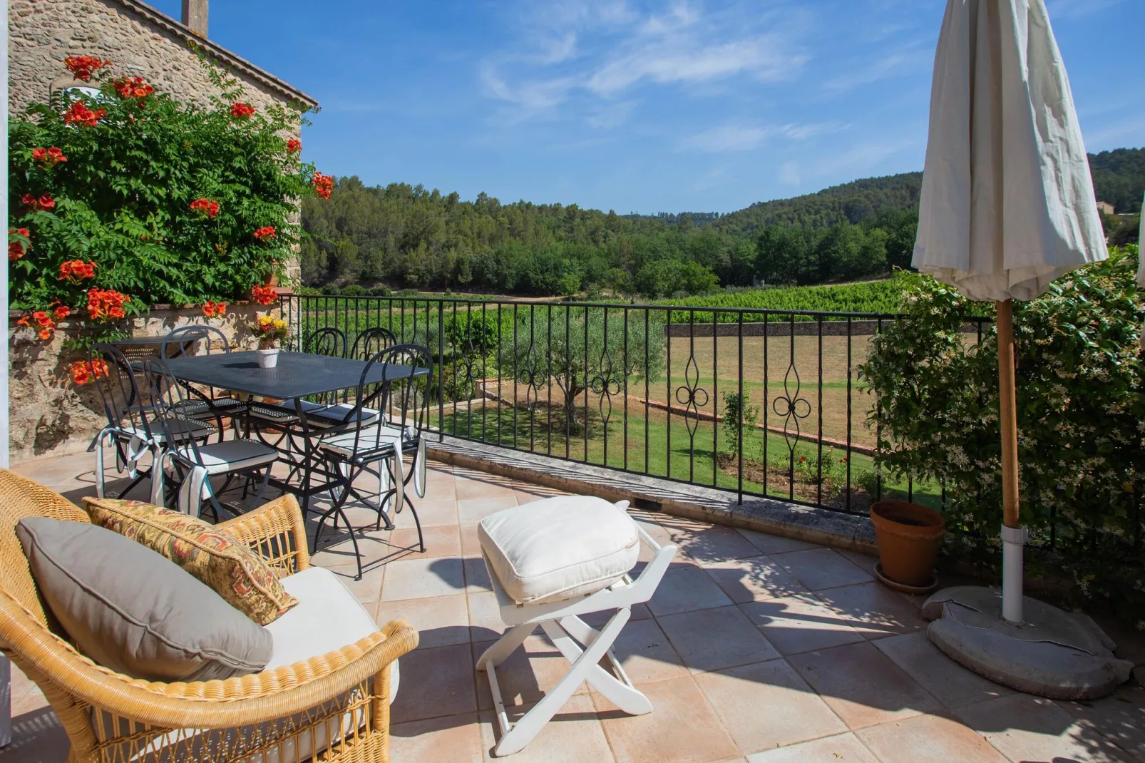 Chateau de Mappe-Terrace balcony