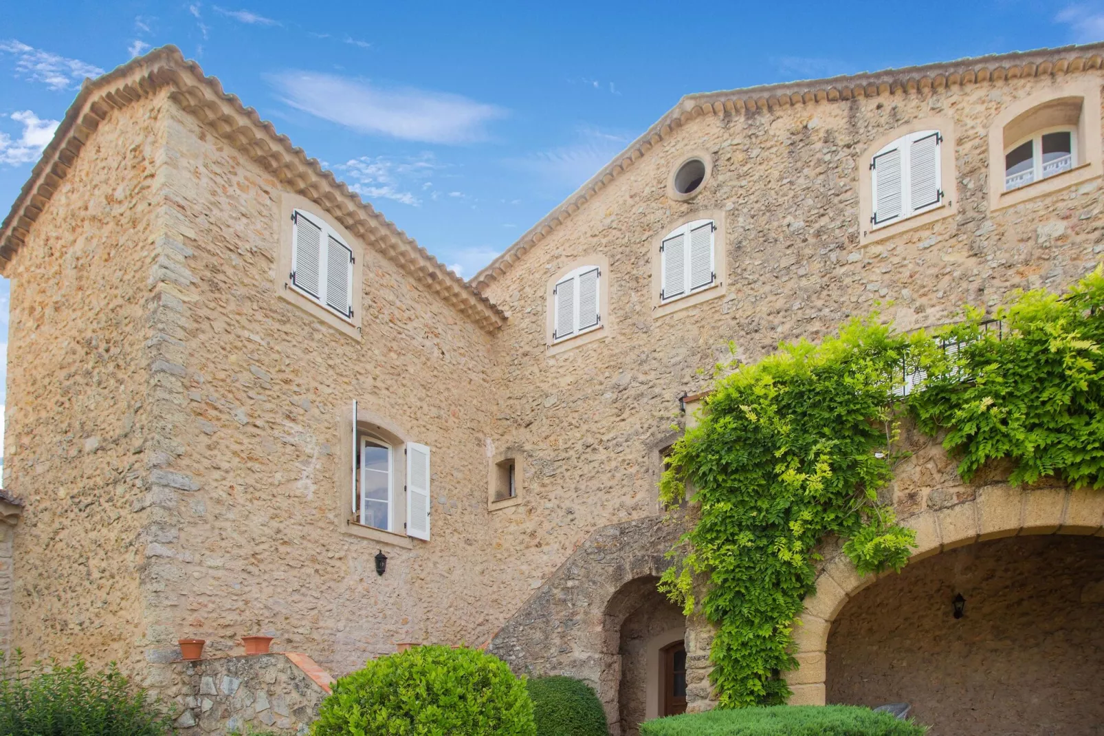 Chateau de Mappe-Exterior summer