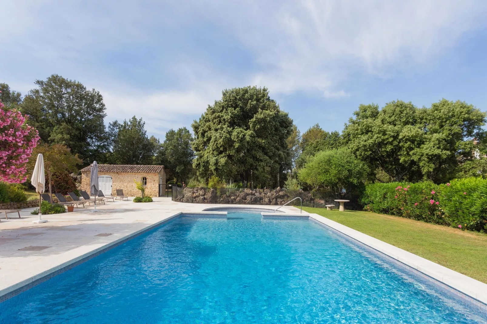 Chateau de Mappe-Pool