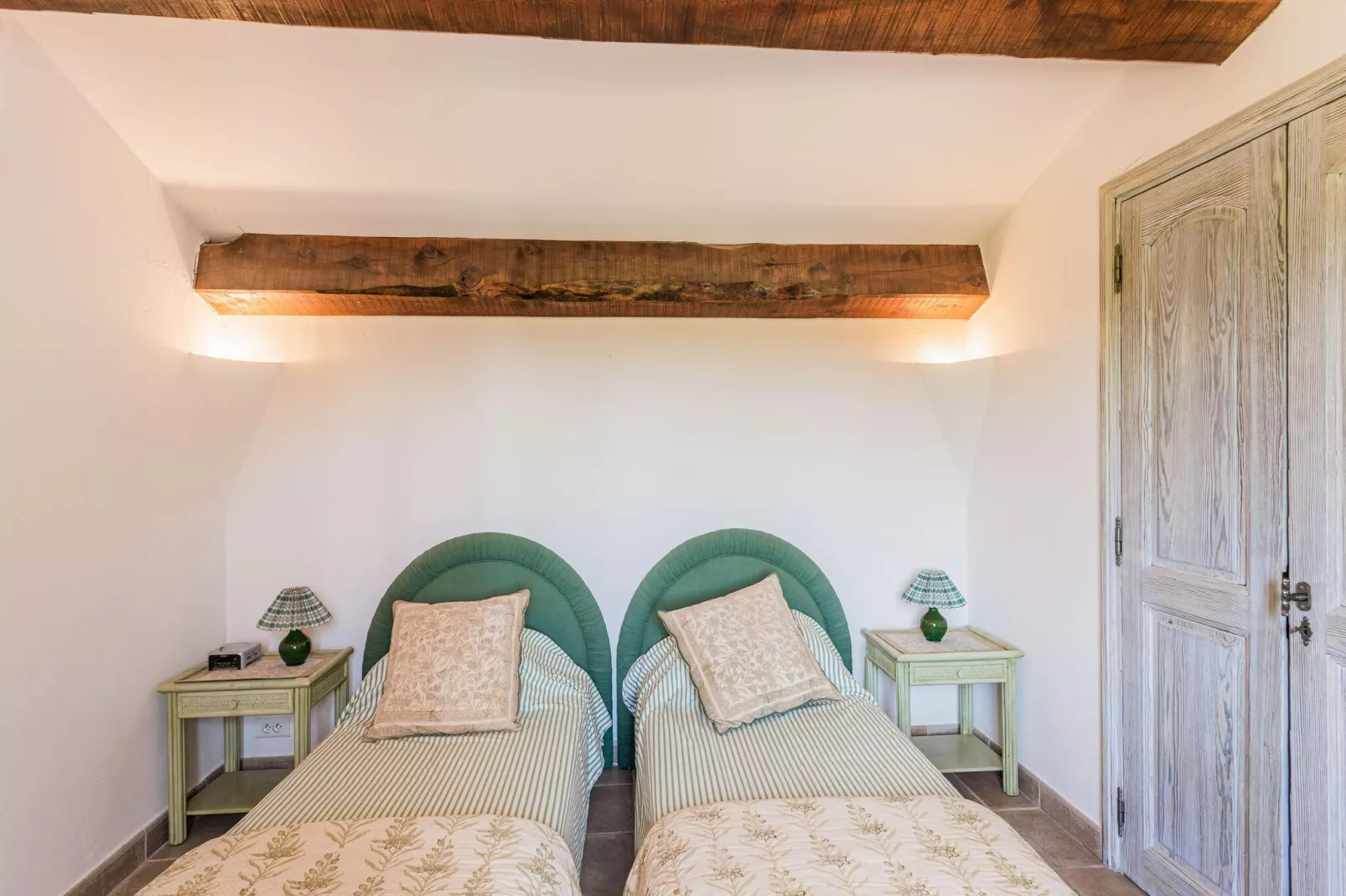 Chateau de Mappe-Bedroom