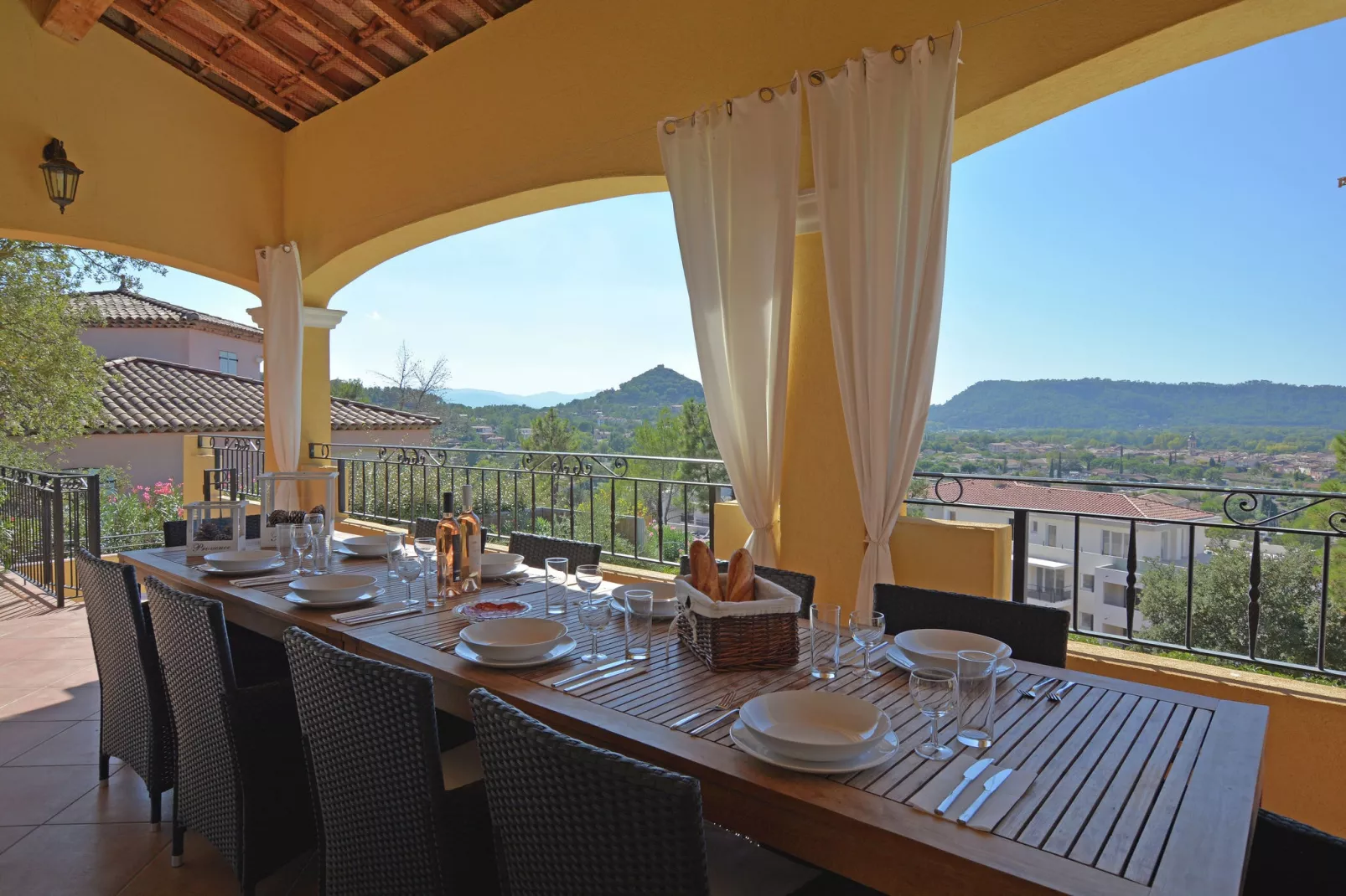 Villa la Parure-Terrace balcony