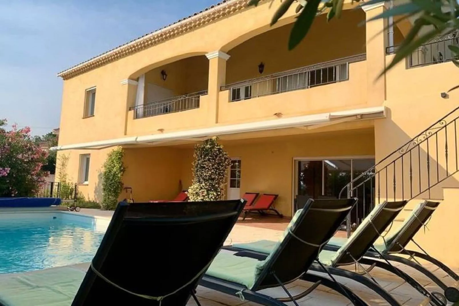 Villa la Parure-Exterior summer