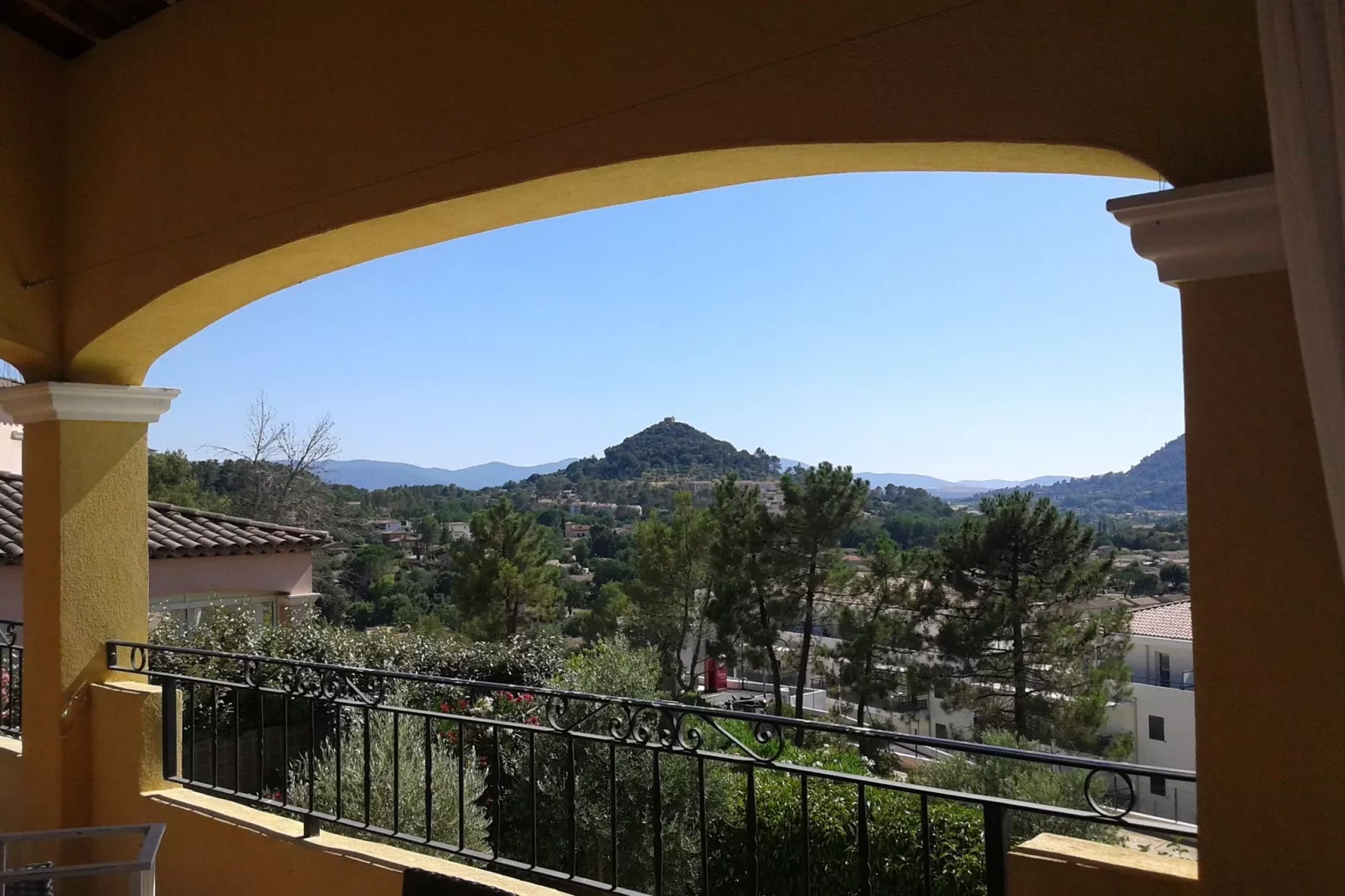 Villa la Parure-Vue d'été