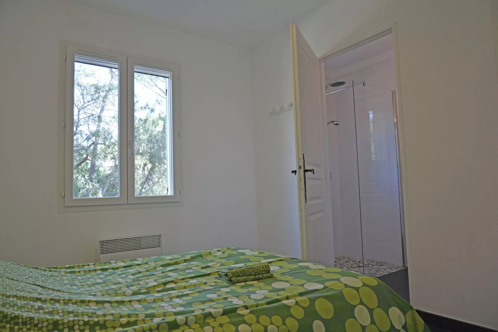 Le Rey-Bedroom
