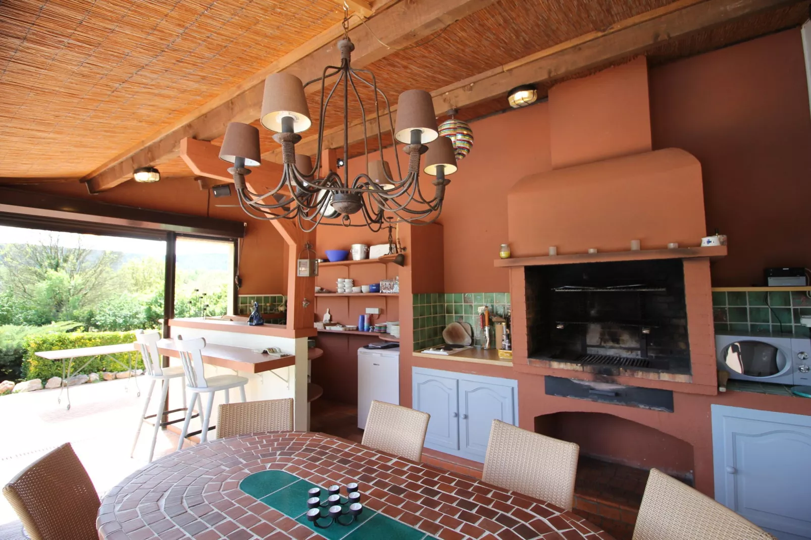 Mas la Baouque-Terrace balcony