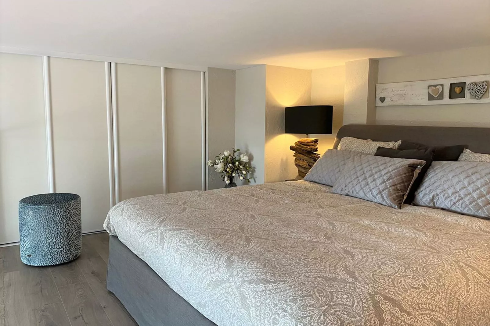 Les pieds dans l'eau-Bedroom