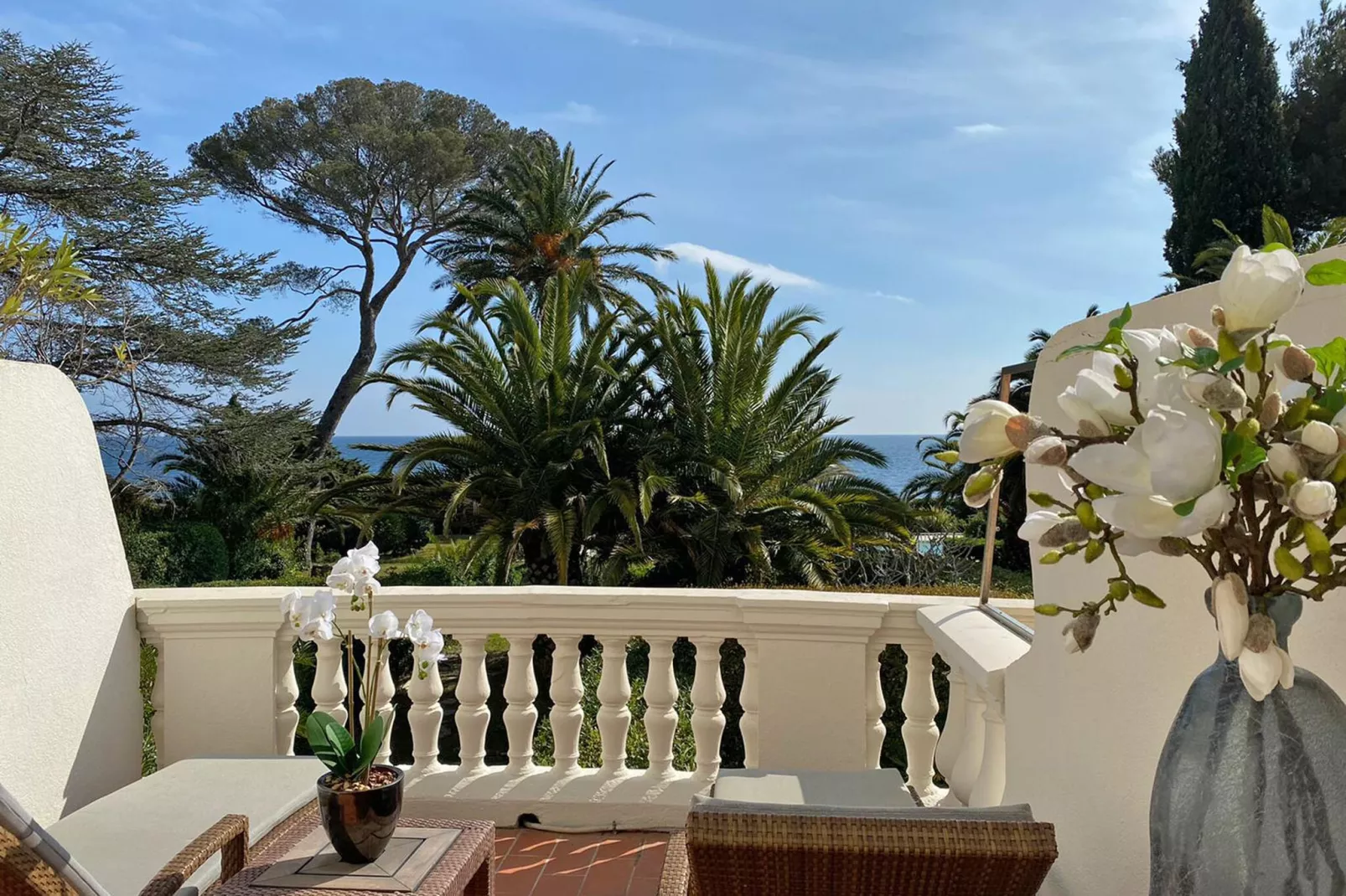 Les pieds dans l'eau-Terrace balcony