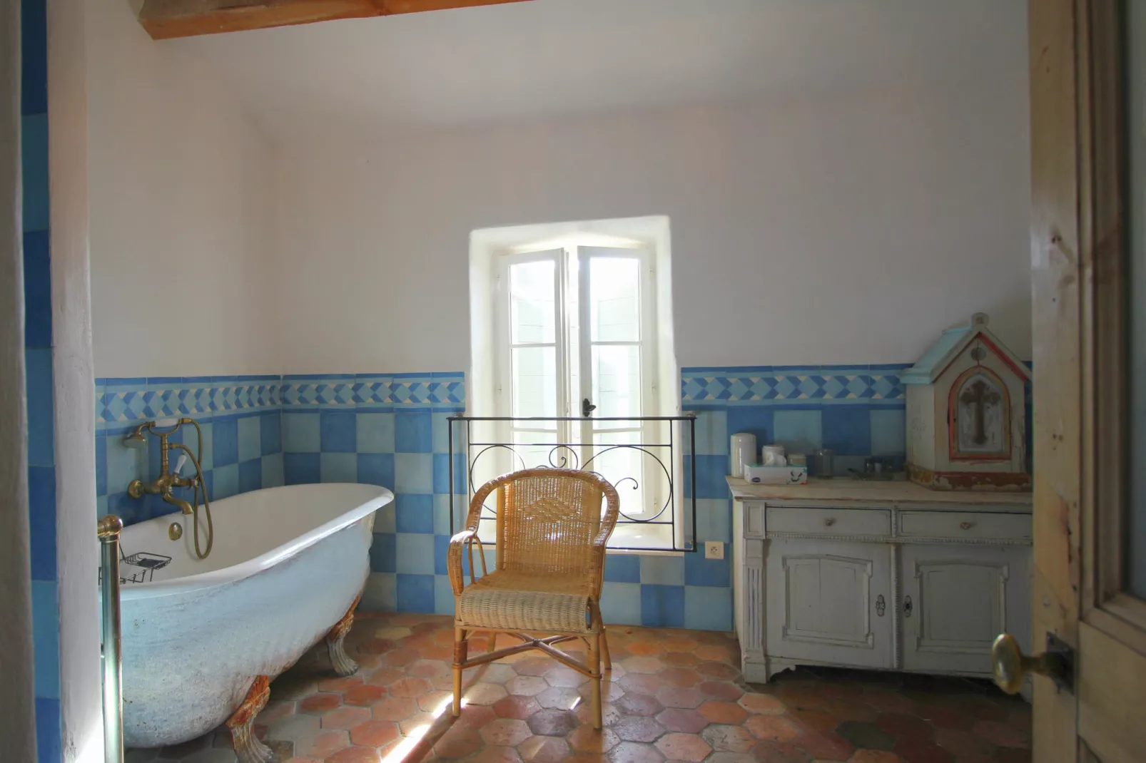 Lou Roure-Bathroom