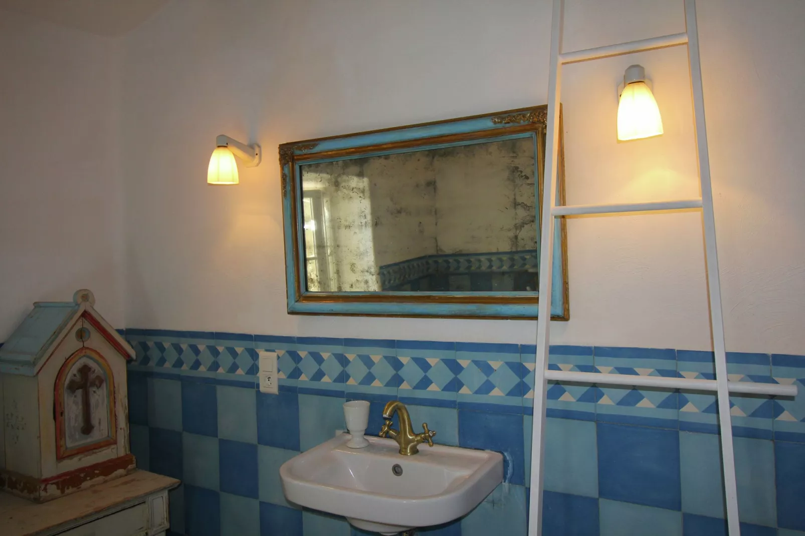 Lou Roure-Bathroom
