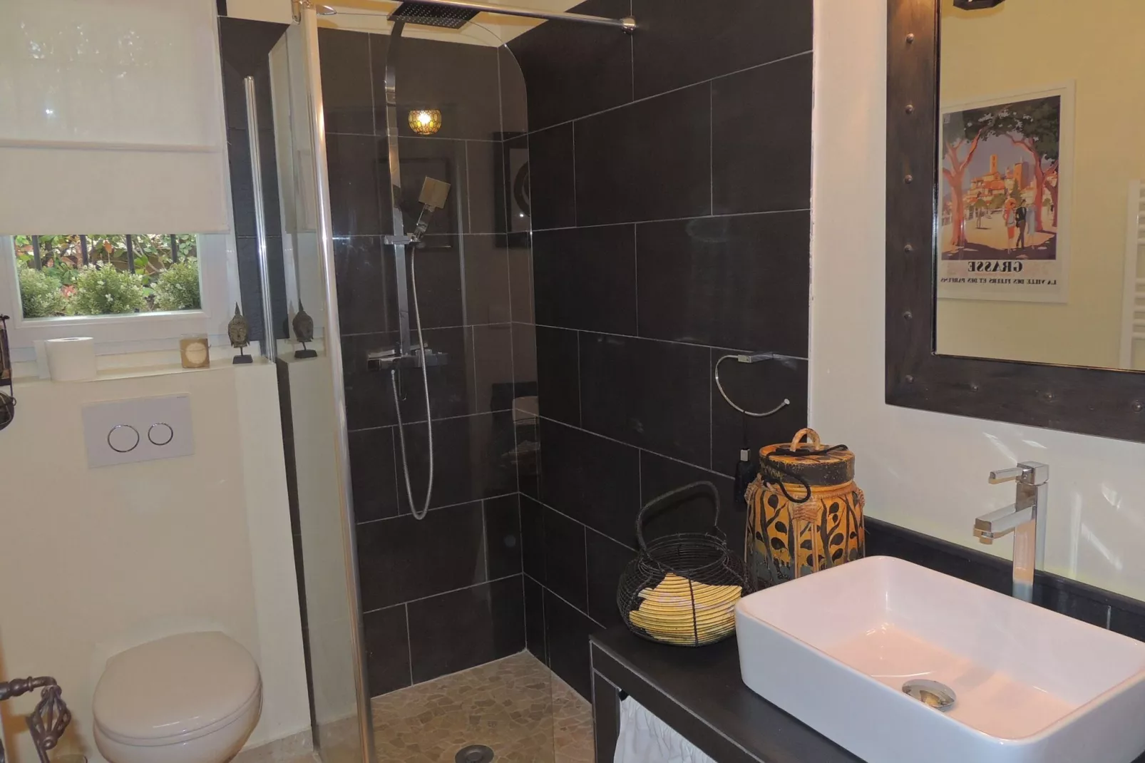 Villa Rose-Bathroom