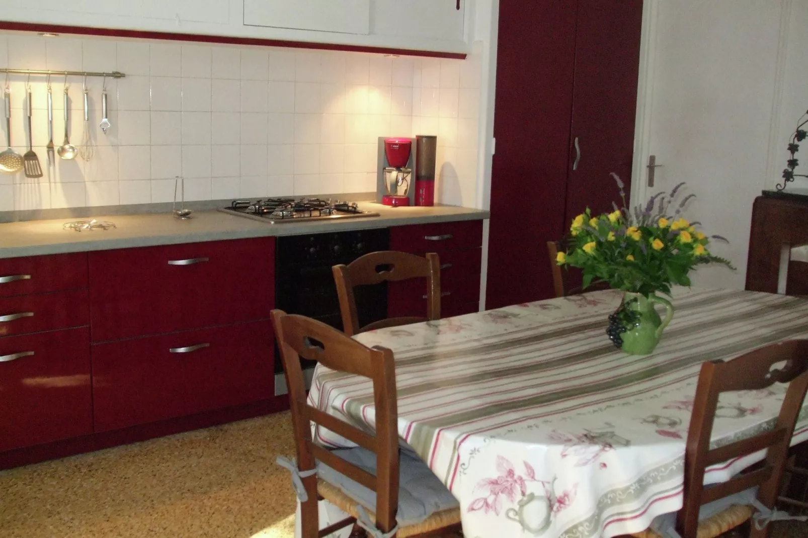 Maison de vacances Pertuis-Dining room